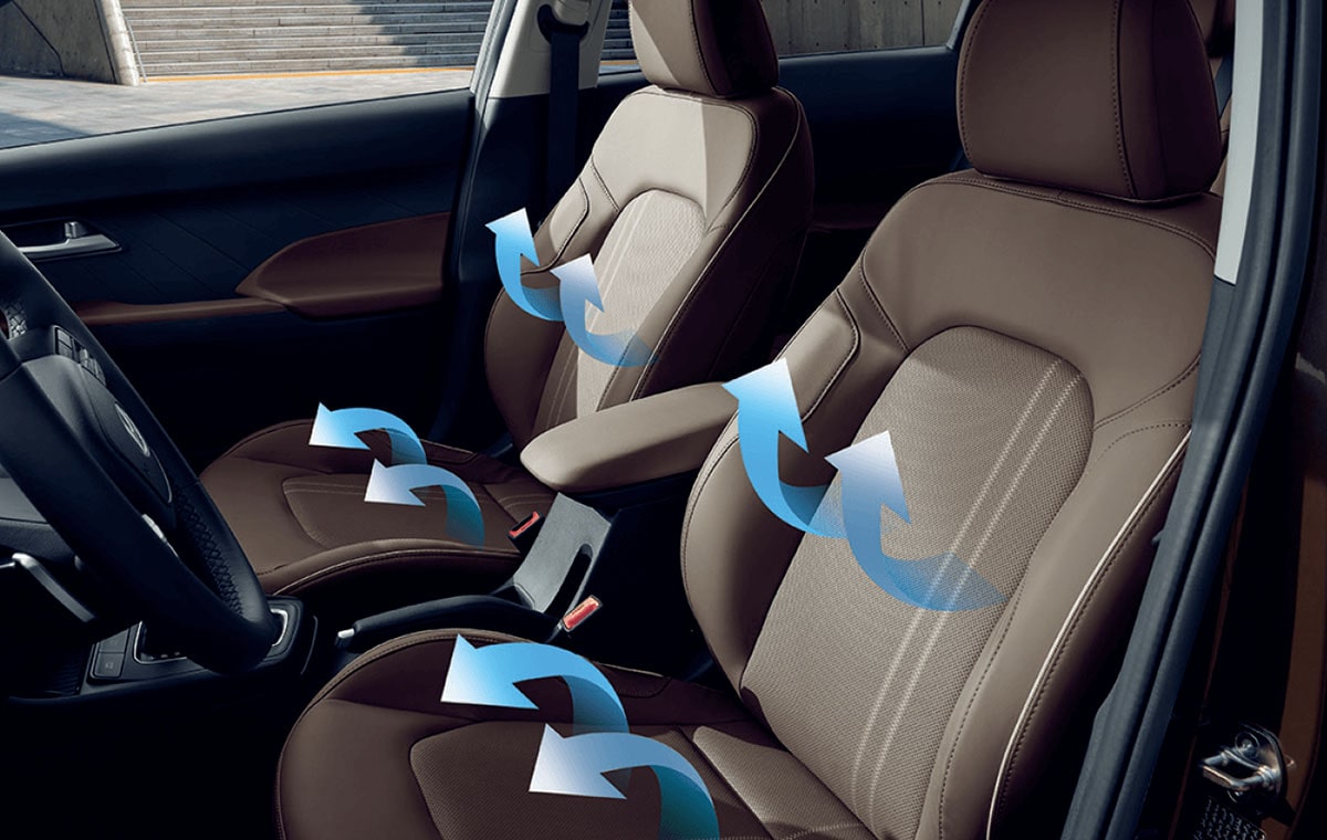 nội thất hyundai accent